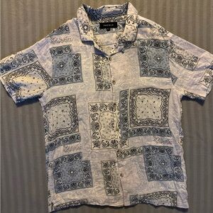 PACSUN - Blue & White paisley print / 100% Cotton / Size Medium